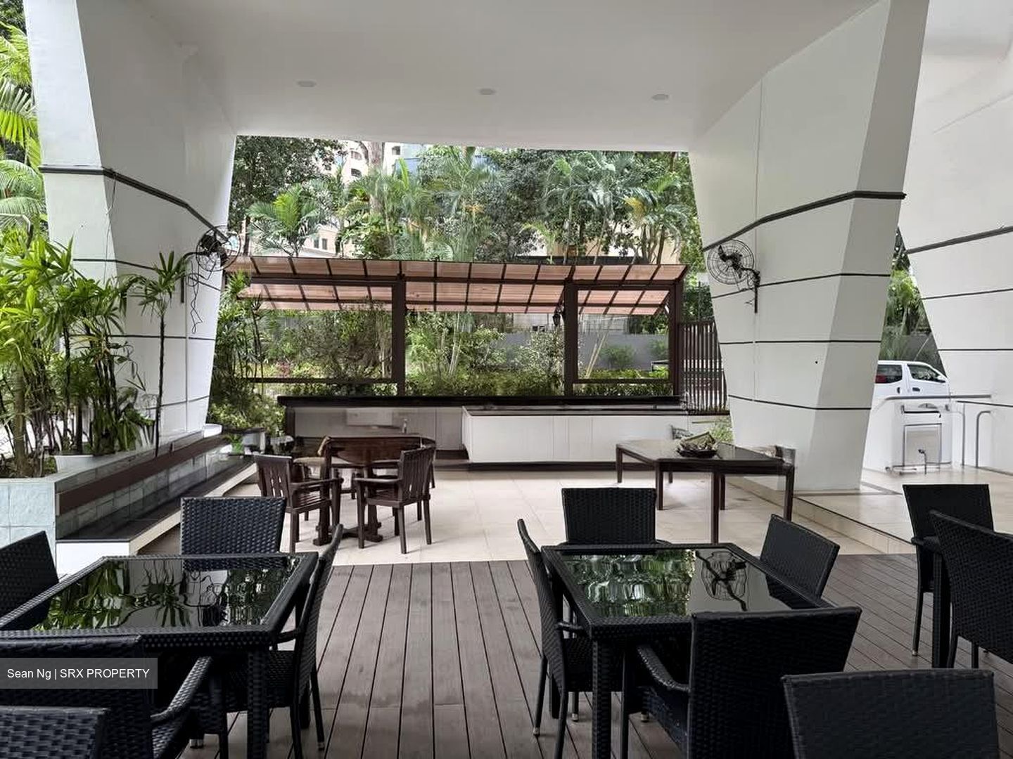 Elizabeth Heights (D9), Condominium #566317281